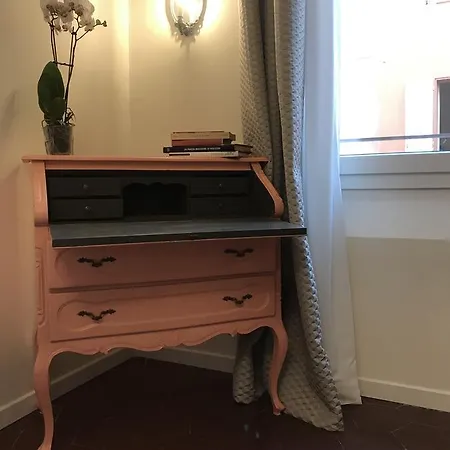 L'8 Boutique Concept *