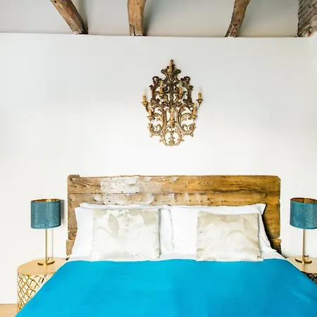 L'8 Boutique Concept