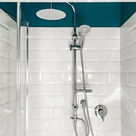 L'8 Boutique Concept